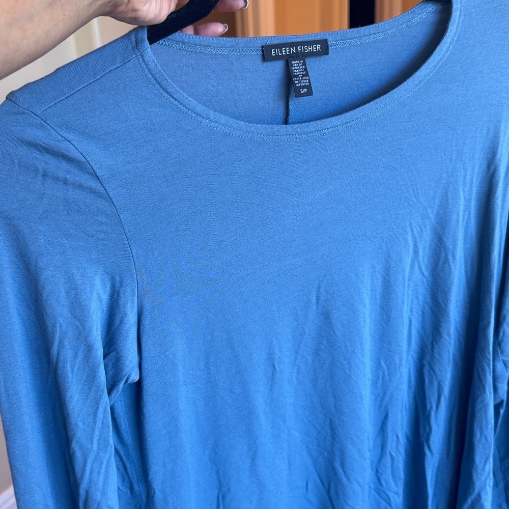 Eileen Fisher • Blue Crewneck Swing Jersey…